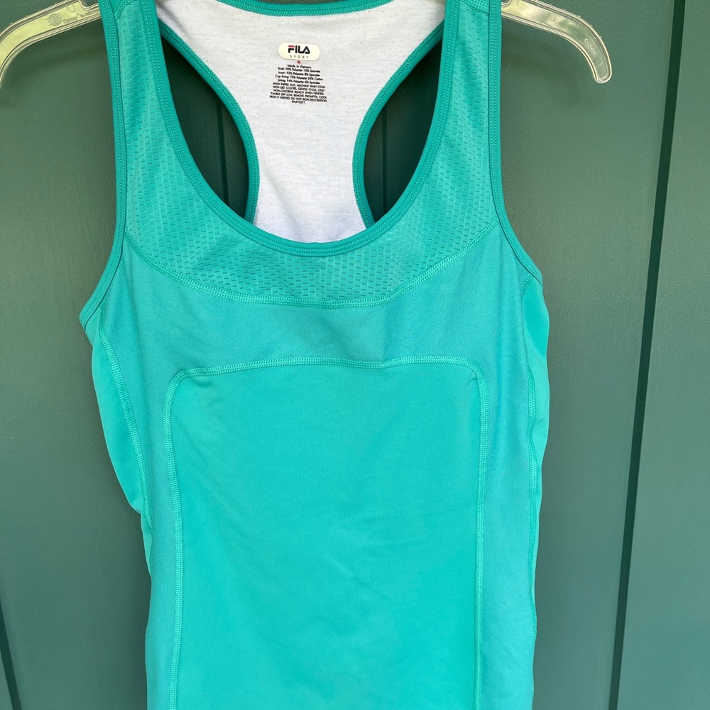 Fila Women's Aqua Workout Top With Built In Bra  Size Med